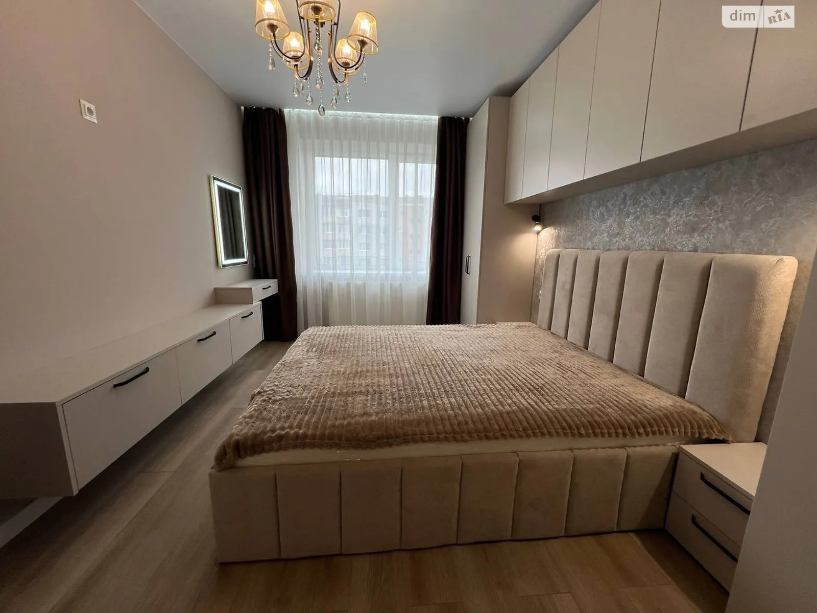 Продается 2-комнатная квартира 66 кв. м в Ивано-Франковске, ул. Мира - фото 1