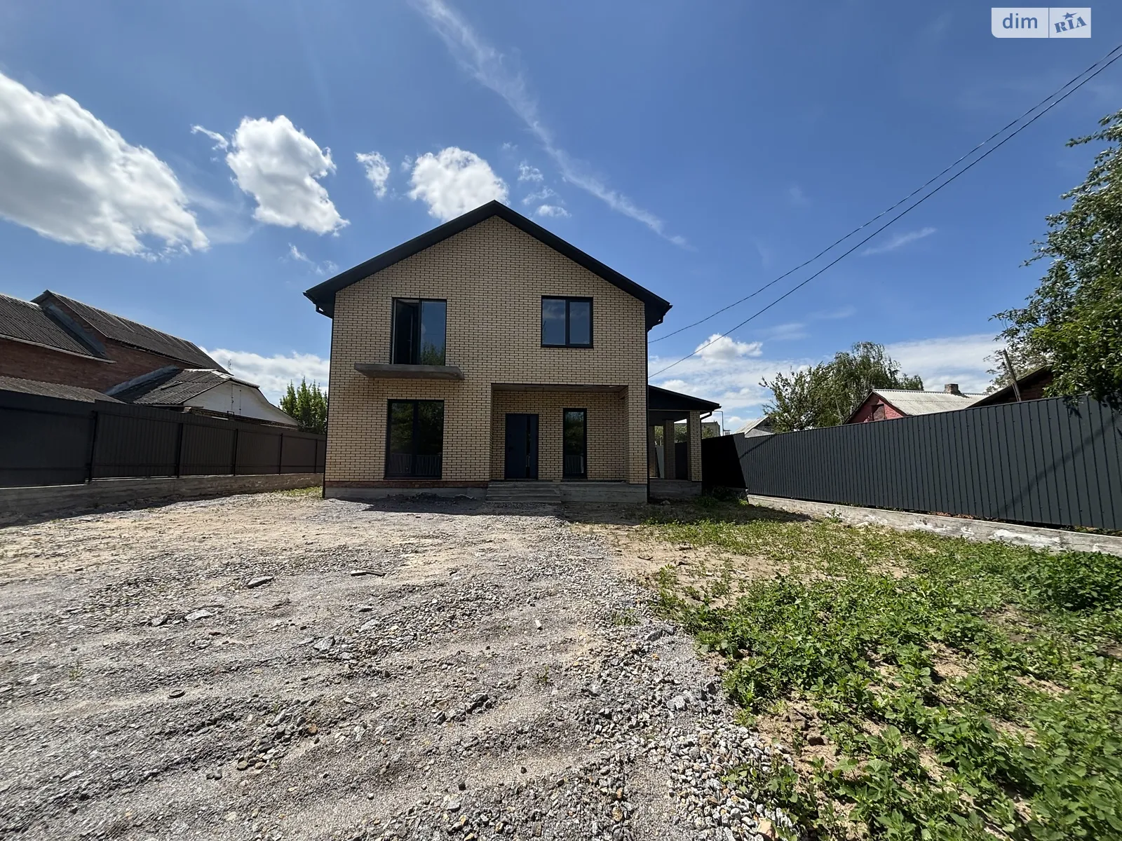Продается дом на 2 этажа 130 кв. м с баней/сауной, цена: 115000 $ - фото 1