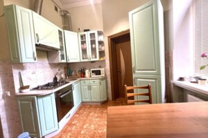 Продажа квартиры, Львов, р‑н. Шевченковский, Святого Теодора площадь