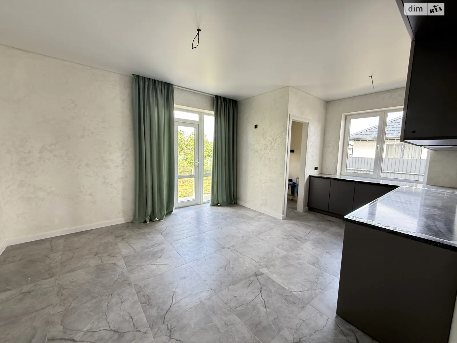 Продається одноповерховий будинок 100 кв. м з каміном, цена: 130000 $ - фото 1