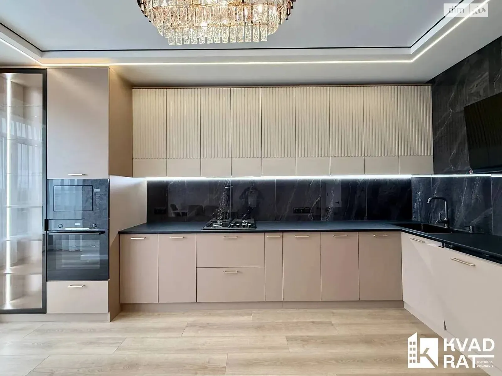 Продается 2-комнатная квартира 66 кв. м в Ивано-Франковске, ул. Мира, 100 - фото 1
