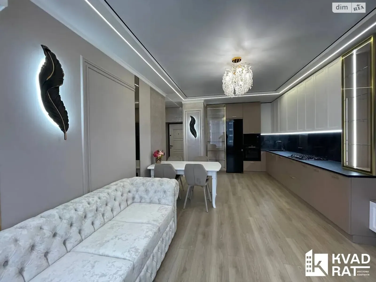 Продается 2-комнатная квартира 65 кв. м в Ивано-Франковске, ул. Микитинецкая, 2 - фото 1