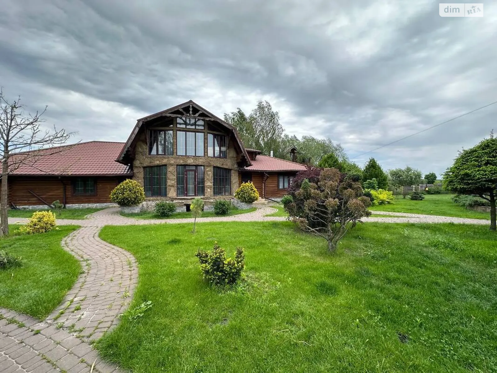 Продается дом на 2 этажа 300 кв. м с беседкой, цена: 250000 $ - фото 1