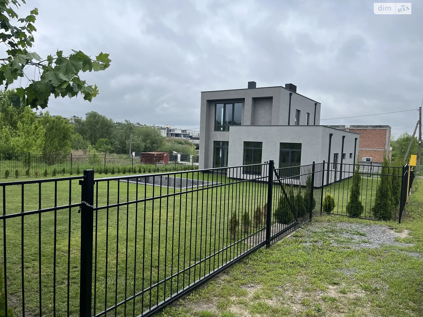 Продается дом на 2 этажа 140.5 кв. м с беседкой, цена: 120000 $ - фото 1