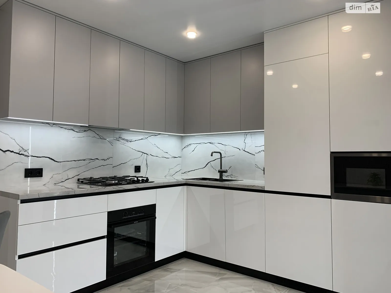 3-кімнатна квартира 88 кв. м у, цена: 98800 $ - фото 1