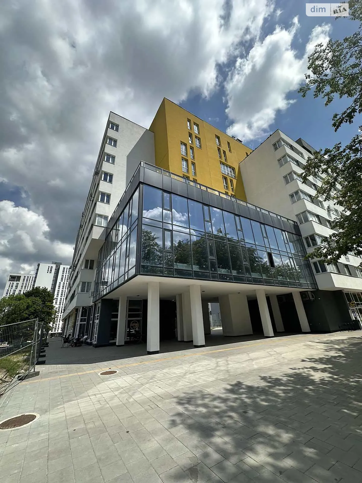 Здається в оренду приміщення вільного призначення 90 кв. м в 8-поверховій будівлі, цена: 1300 $ - фото 1