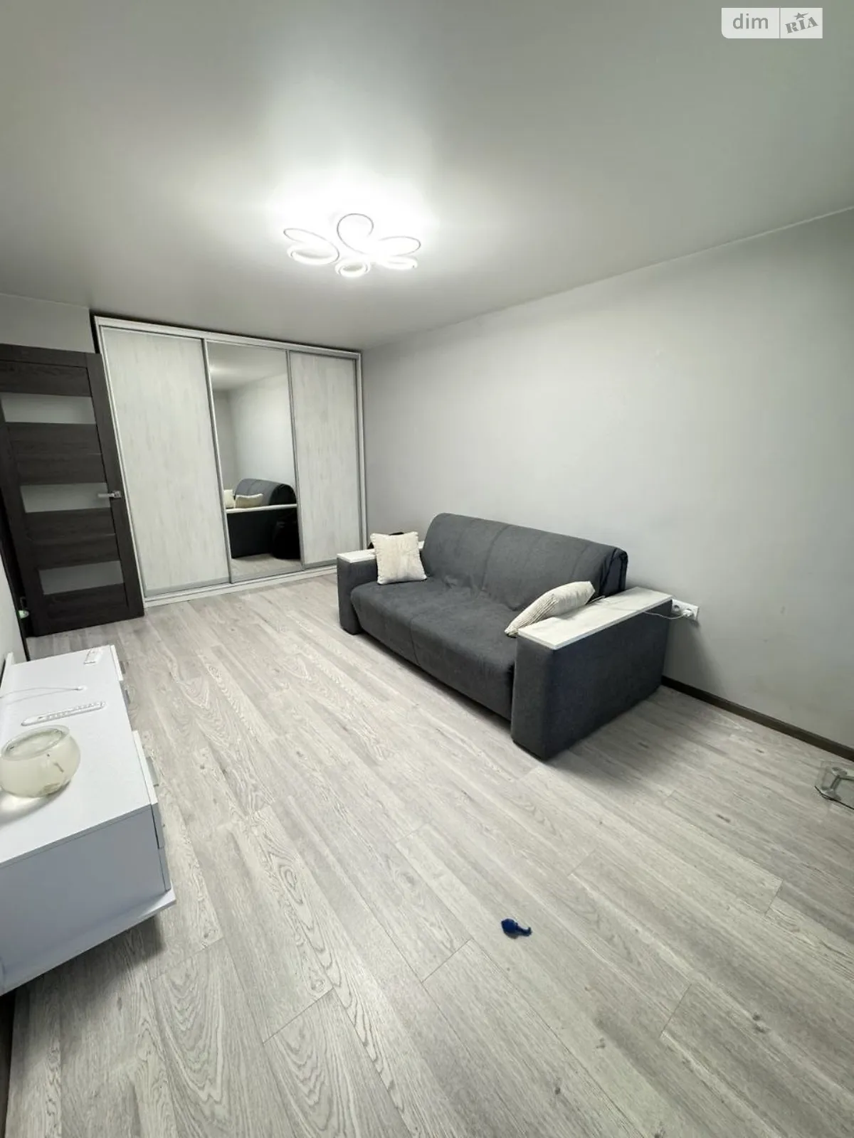 Продается 1-комнатная квартира 29.7 кв. м в Полтаве, цена: 33000 $ - фото 1