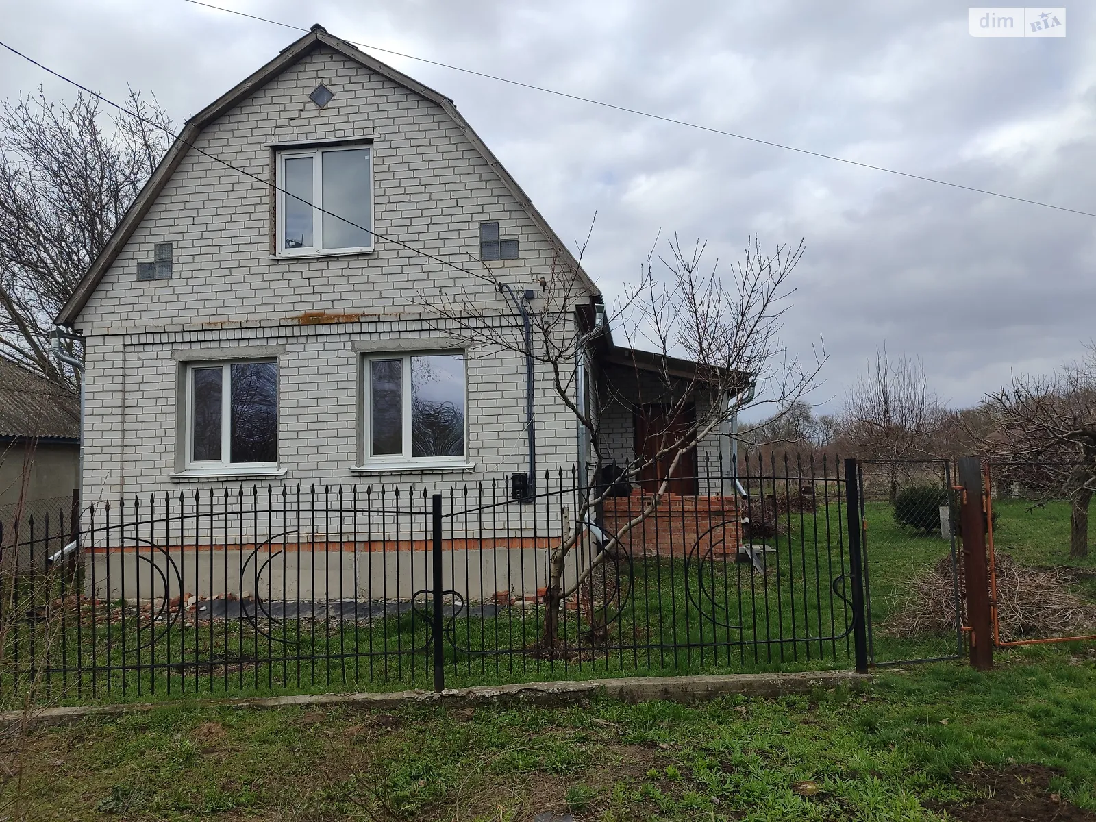 Продается дом на 2 этажа 80 кв. м с беседкой, цена: 10000 $ - фото 1