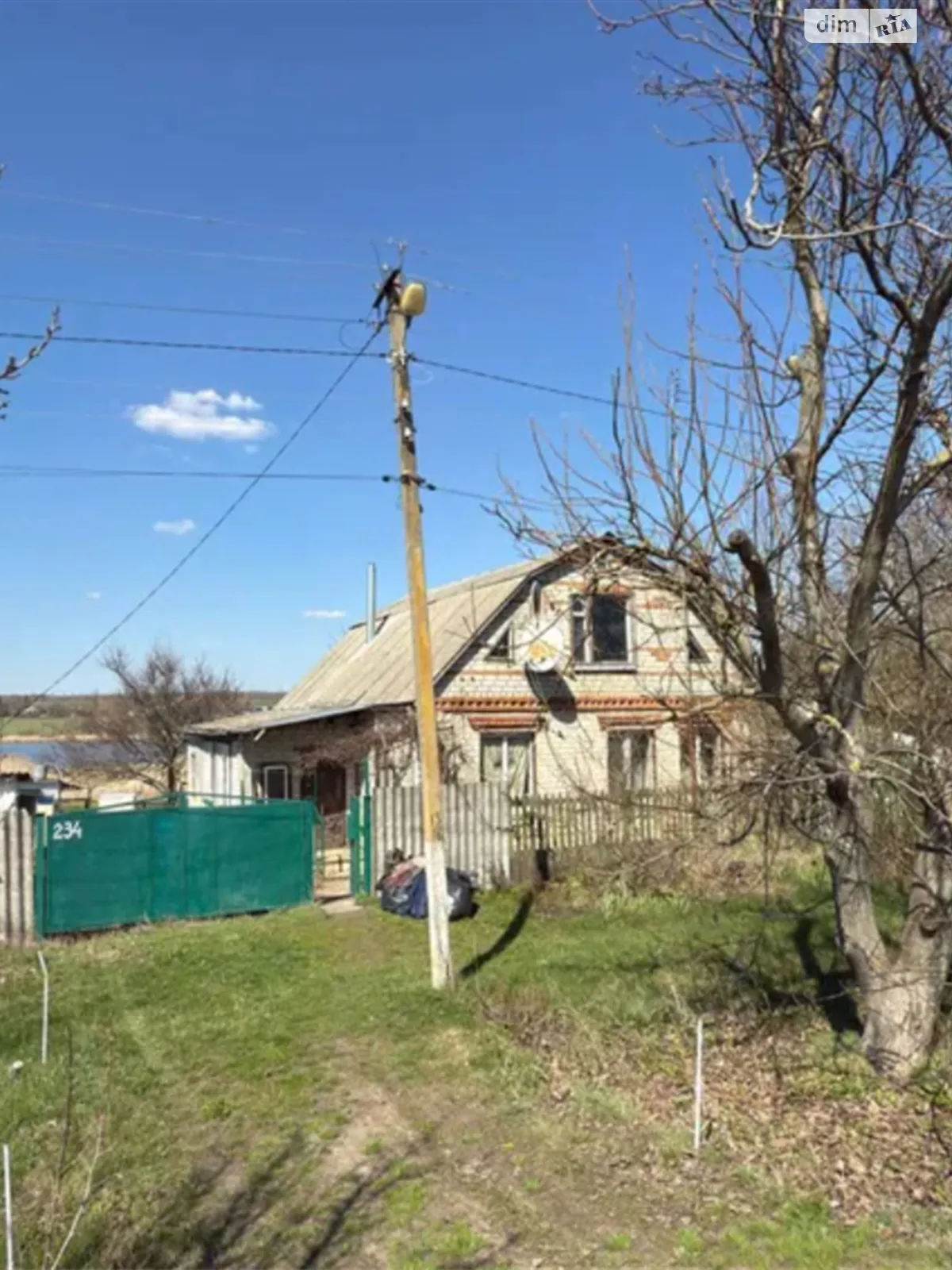 Продается дом на 2 этажа 90 кв. м с участком, цена: 12000 $ - фото 1