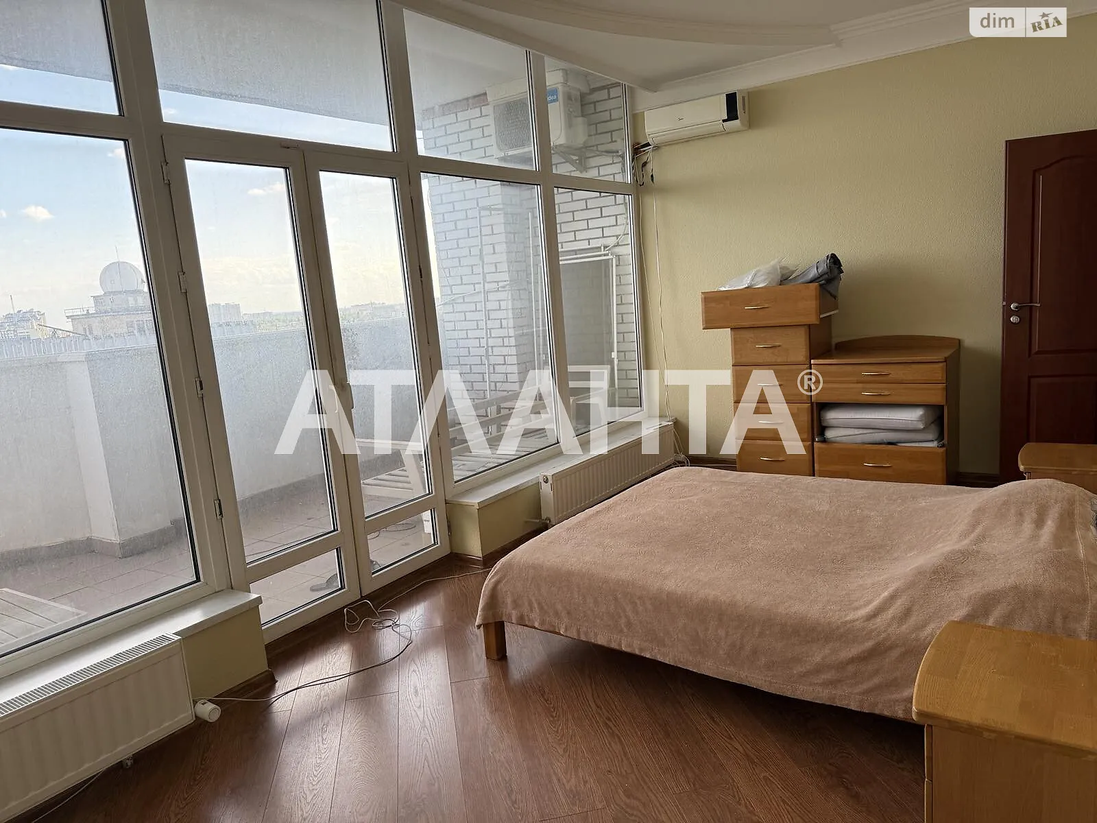 Продается 4-комнатная квартира 139.1 кв. м в Одессе, ул. Базарная - фото 1