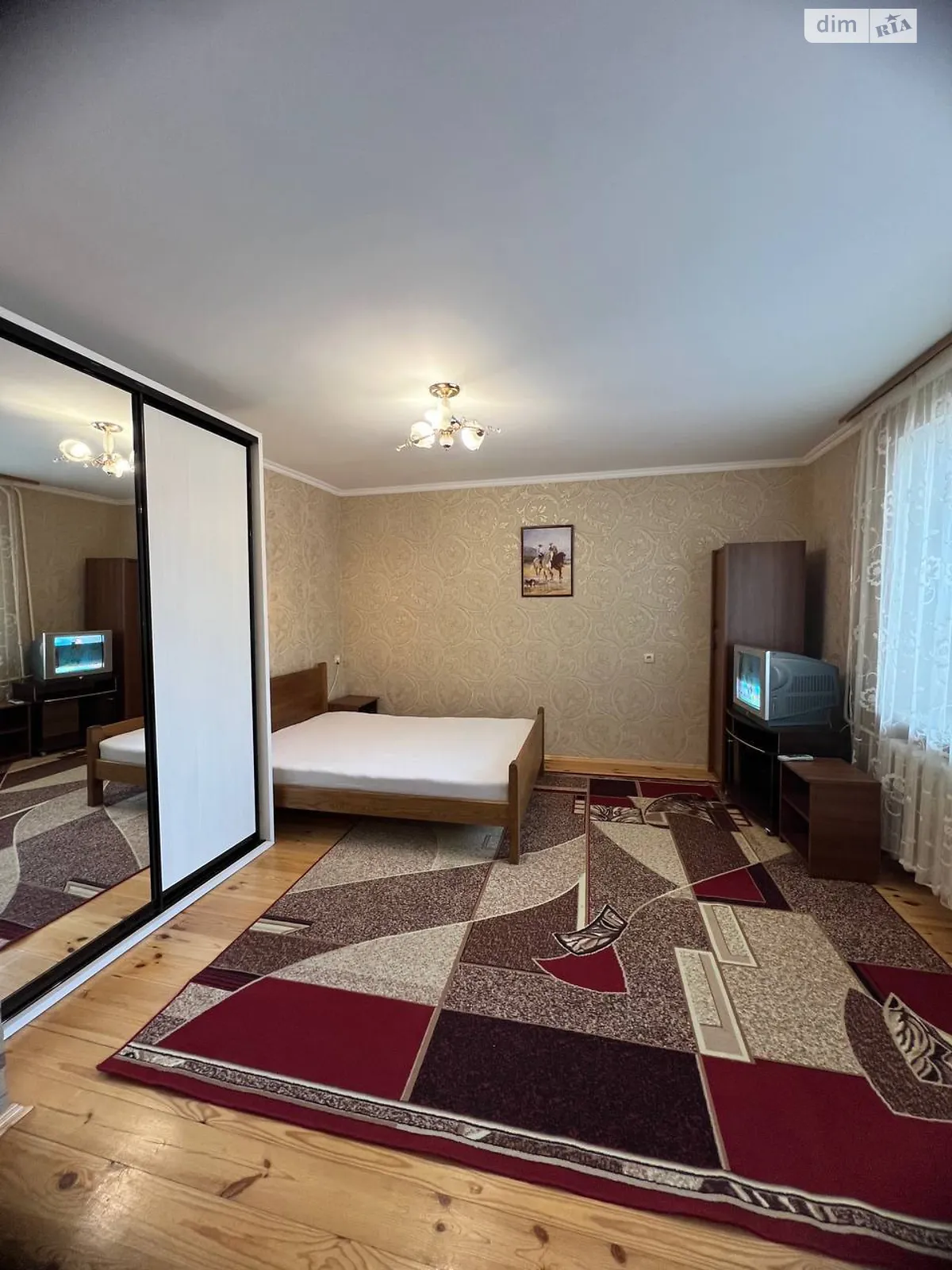 Сдается в аренду 1-комнатная квартира 30 кв. м в Ровно, ул. Крушельницкой Соломии - фото 1