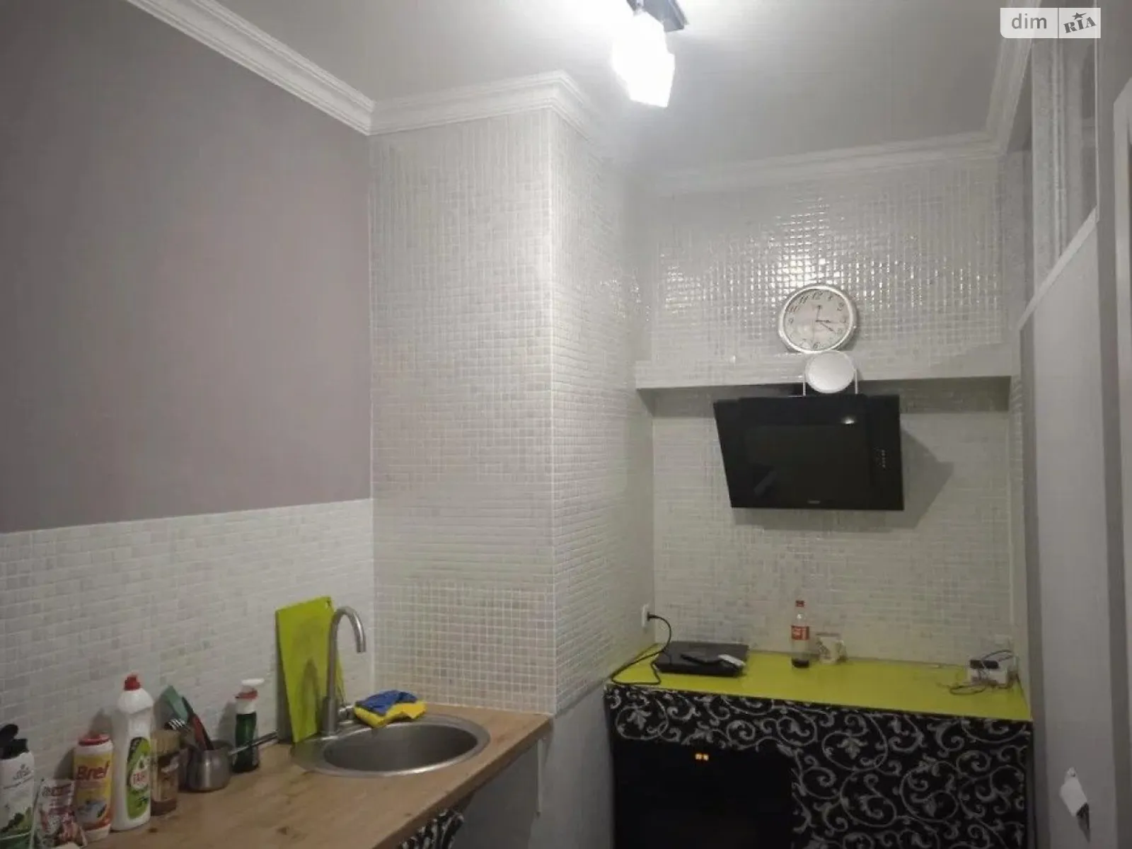 Продається 2-кімнатна квартира 43 кв. м у Лиманці, вул. Перлинна, 9 - фото 1