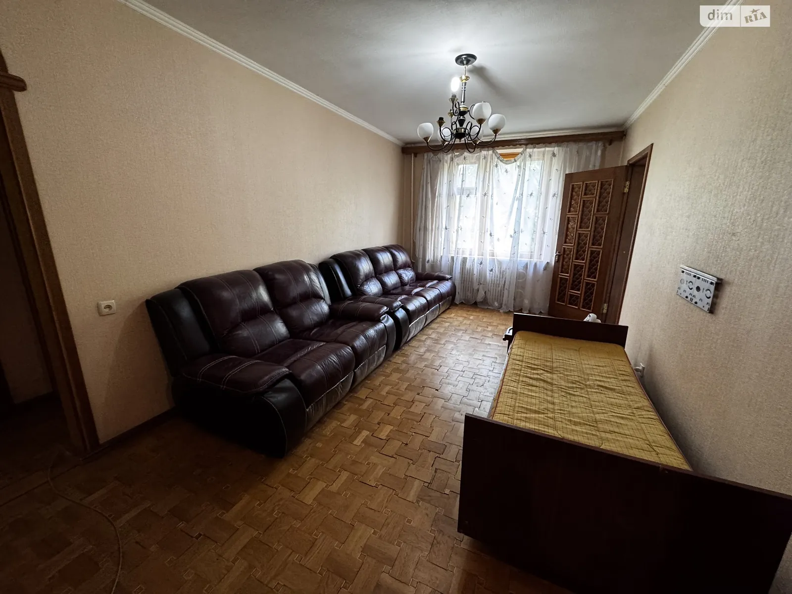 Продается 3-комнатная квартира 65 кв. м в Харькове, ул. Амосова, 52 - фото 1