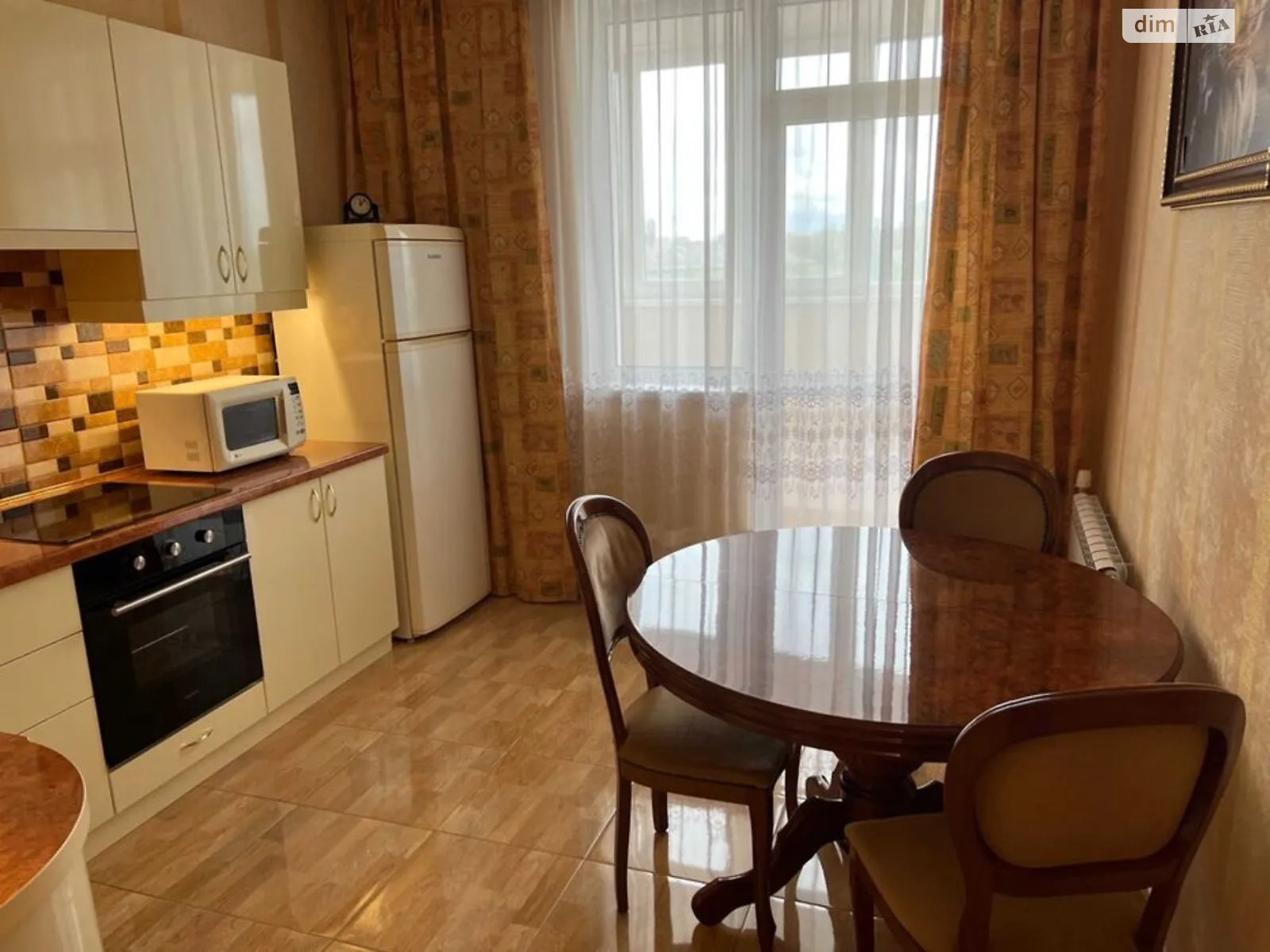 Здається в оренду 1-кімнатна квартира 46 кв. м у Києві, вул. Невська, 4Г - фото 1