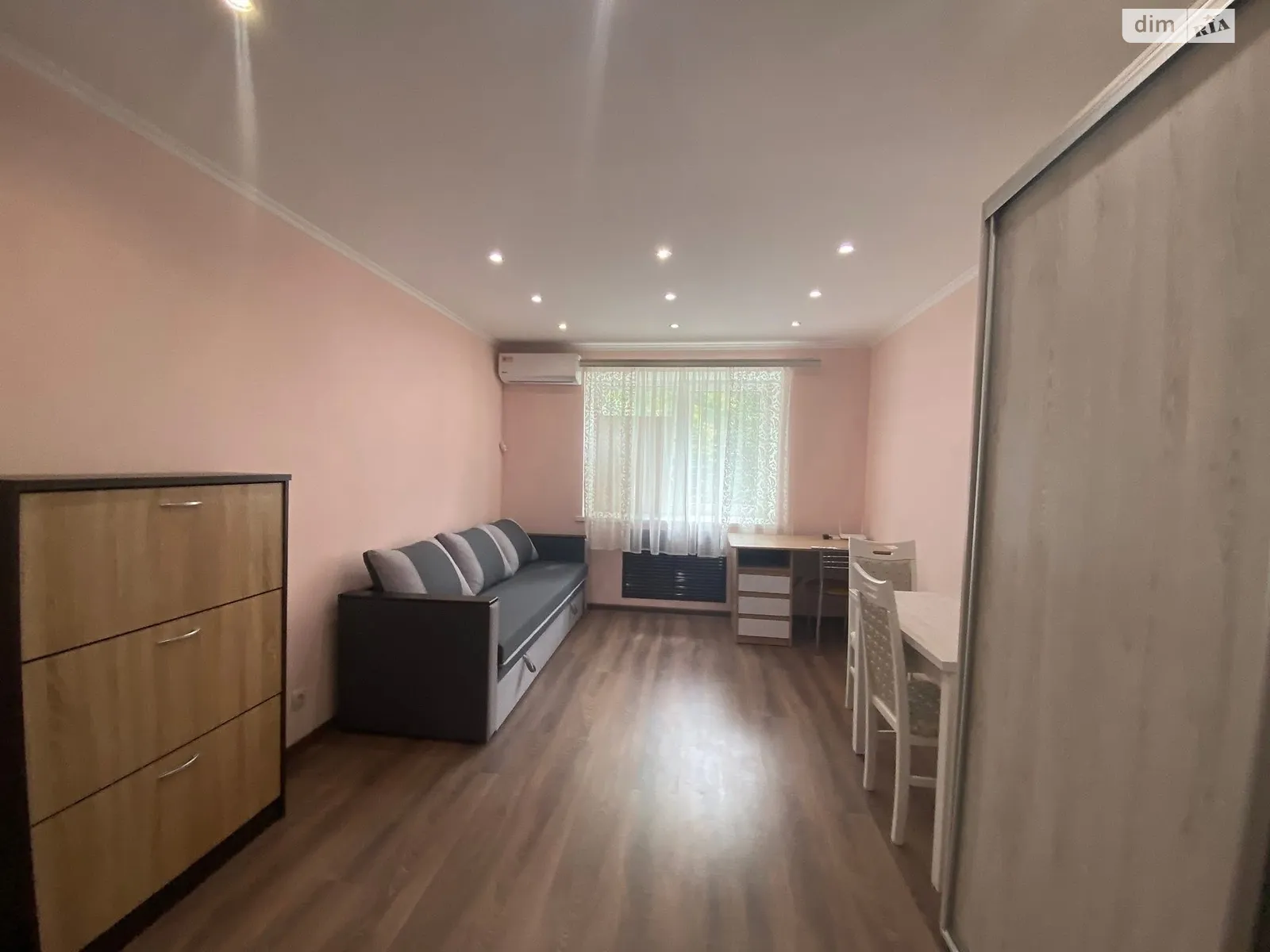 Продается комната 20 кв. м в Черноморске, цена: 12500 $ - фото 1