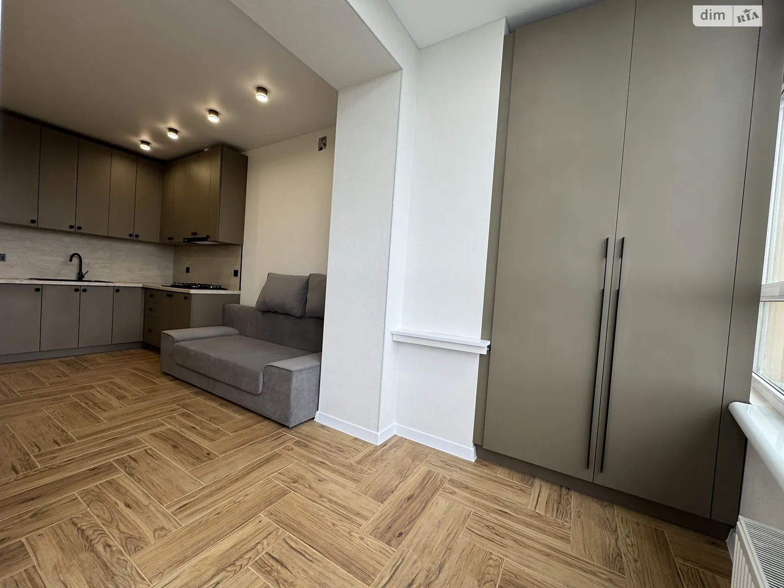 Продается 1-комнатная квартира 47 кв. м в Хмельницком, ул. Степана Бандеры, 30А - фото 1