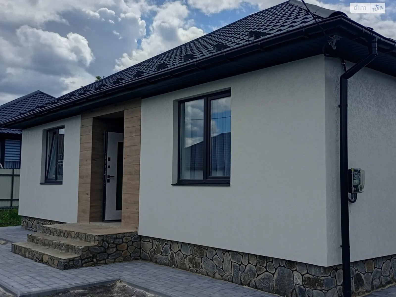 Продається одноповерховий будинок 100 кв. м з садом, цена: 130000 $ - фото 1