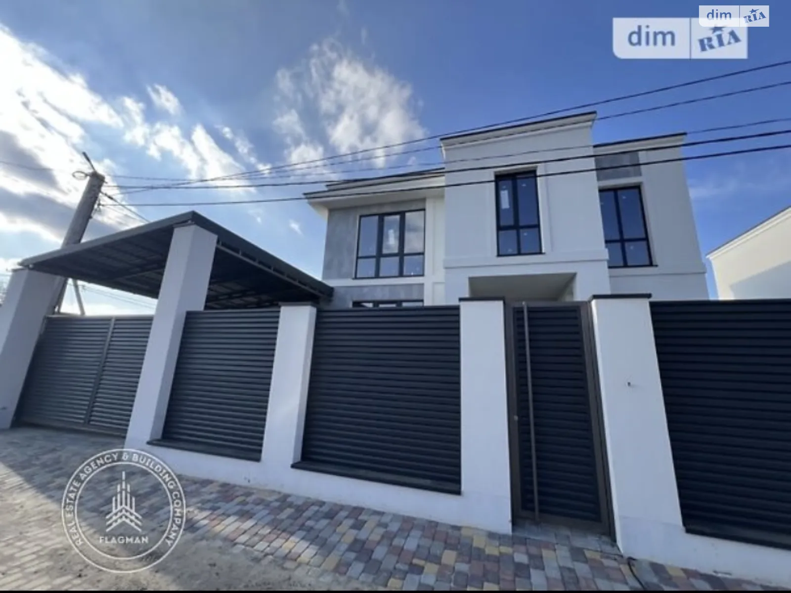 Продается дом на 2 этажа 170 кв. м с камином, цена: 160000 $ - фото 1