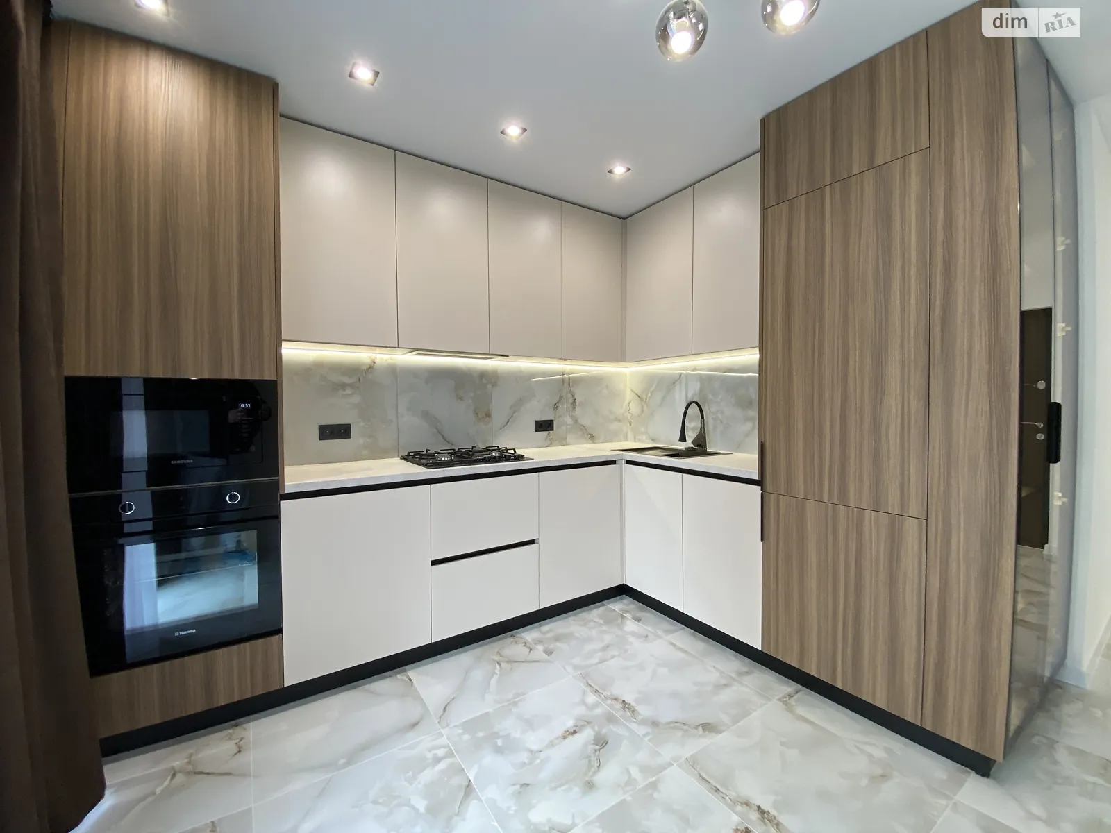 Продається 2-кімнатна квартира 60 кв. м у Івано-Франківську, цена: 95000 $ - фото 1