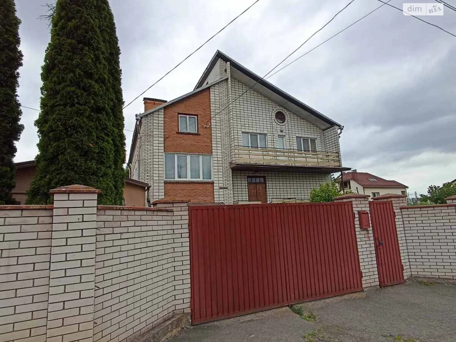 Продается дом на 2 этажа 302.2 кв. м с подвалом, цена: 175000 $ - фото 1