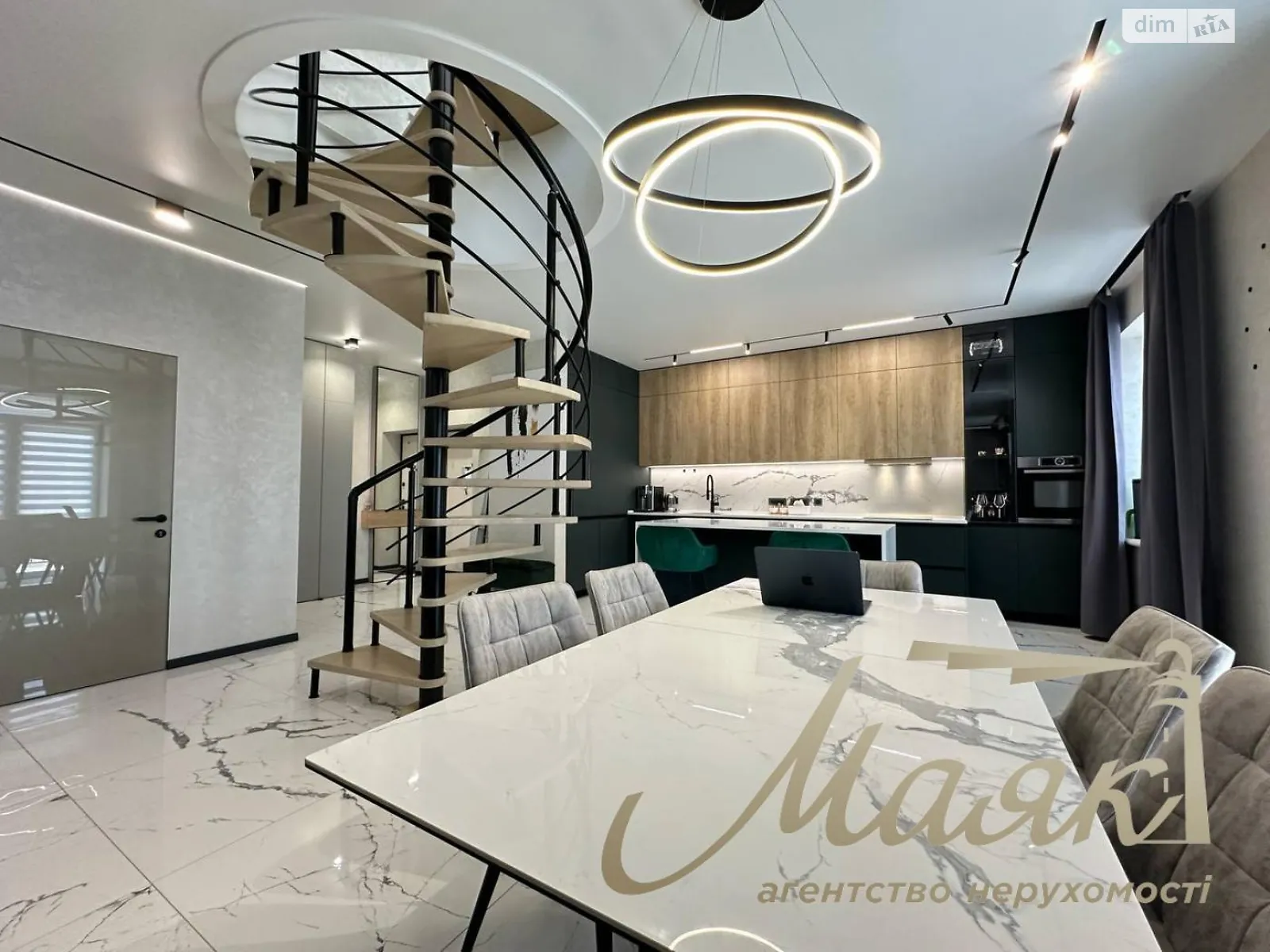 3-комнатная квартира 160 кв. м в Запорожье - фото 1