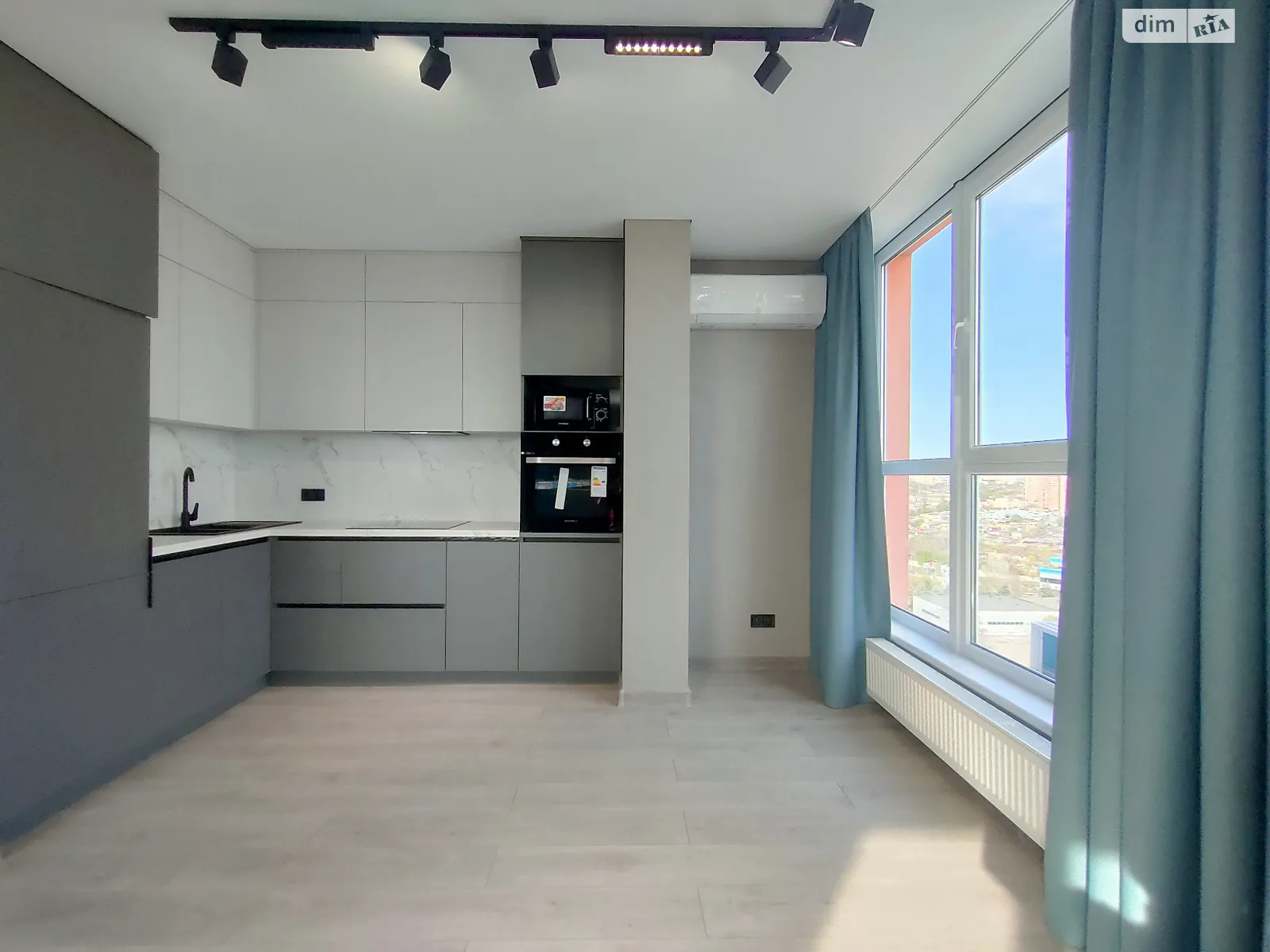 Продається 1-кімнатна квартира 54.3 кв. м у Одесі, вул. Бугаївська, 44 - фото 1