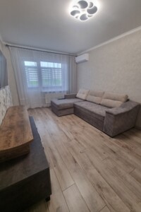 Довгострокова оренда квартири, Київська, Біла Церква, р‑н. Центр, Людмили Павліченко вулиця, буд. 44