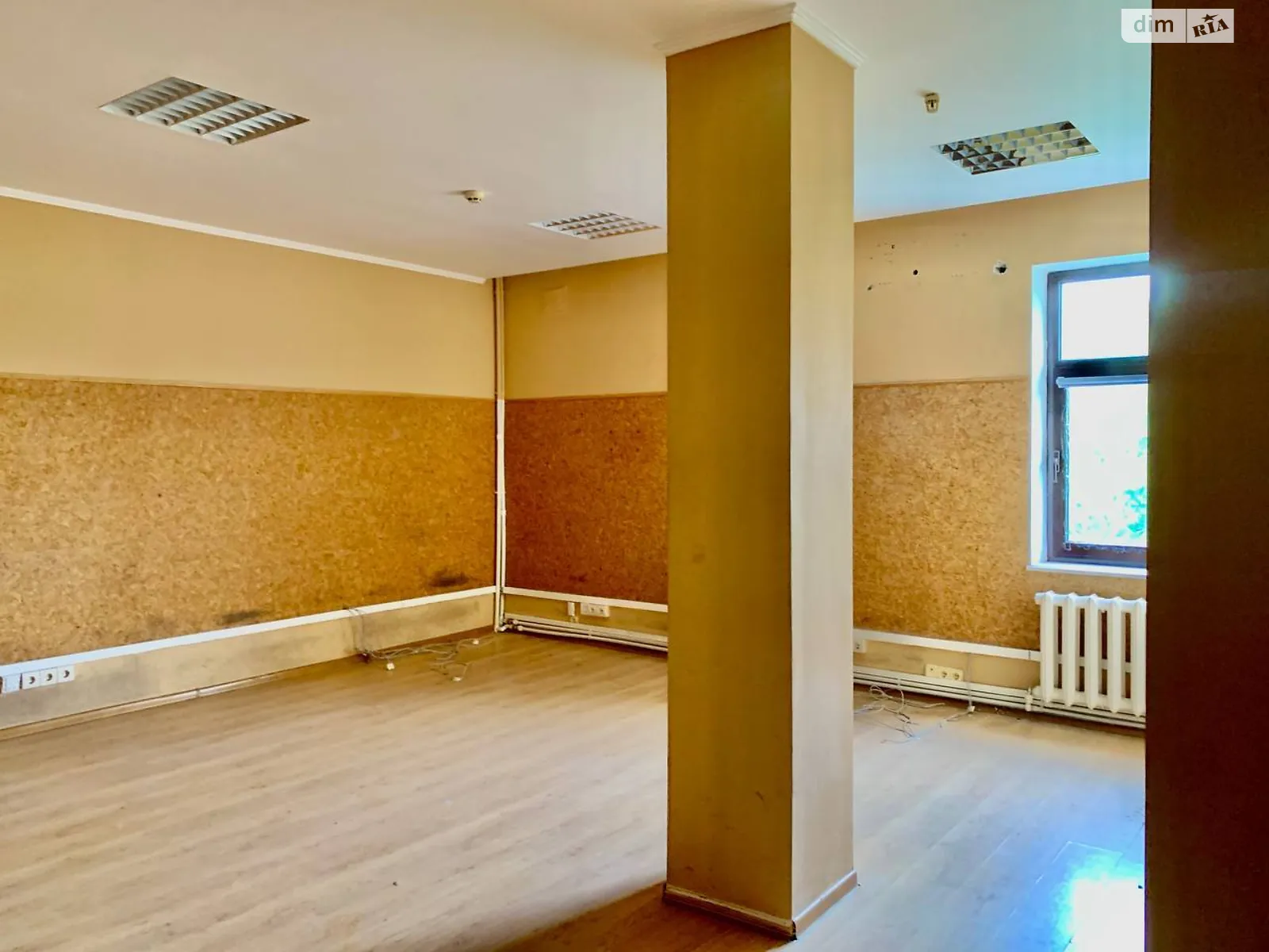 Сдается в аренду офис 50 кв. м в бизнес-центре, цена: 15000 грн - фото 1