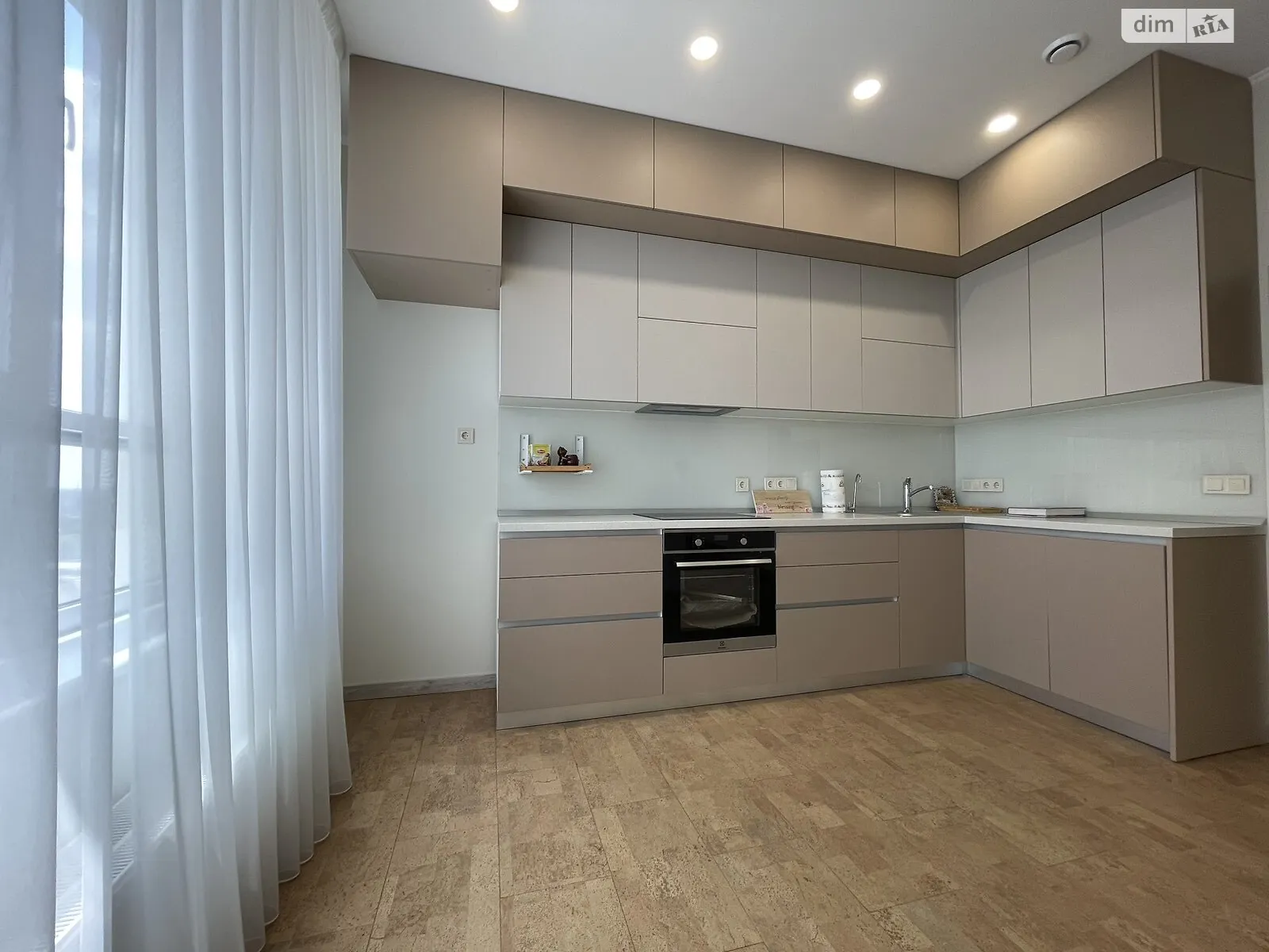 Продается 3-комнатная квартира 82 кв. м в Днепре, бул. Звездный, 1М - фото 1