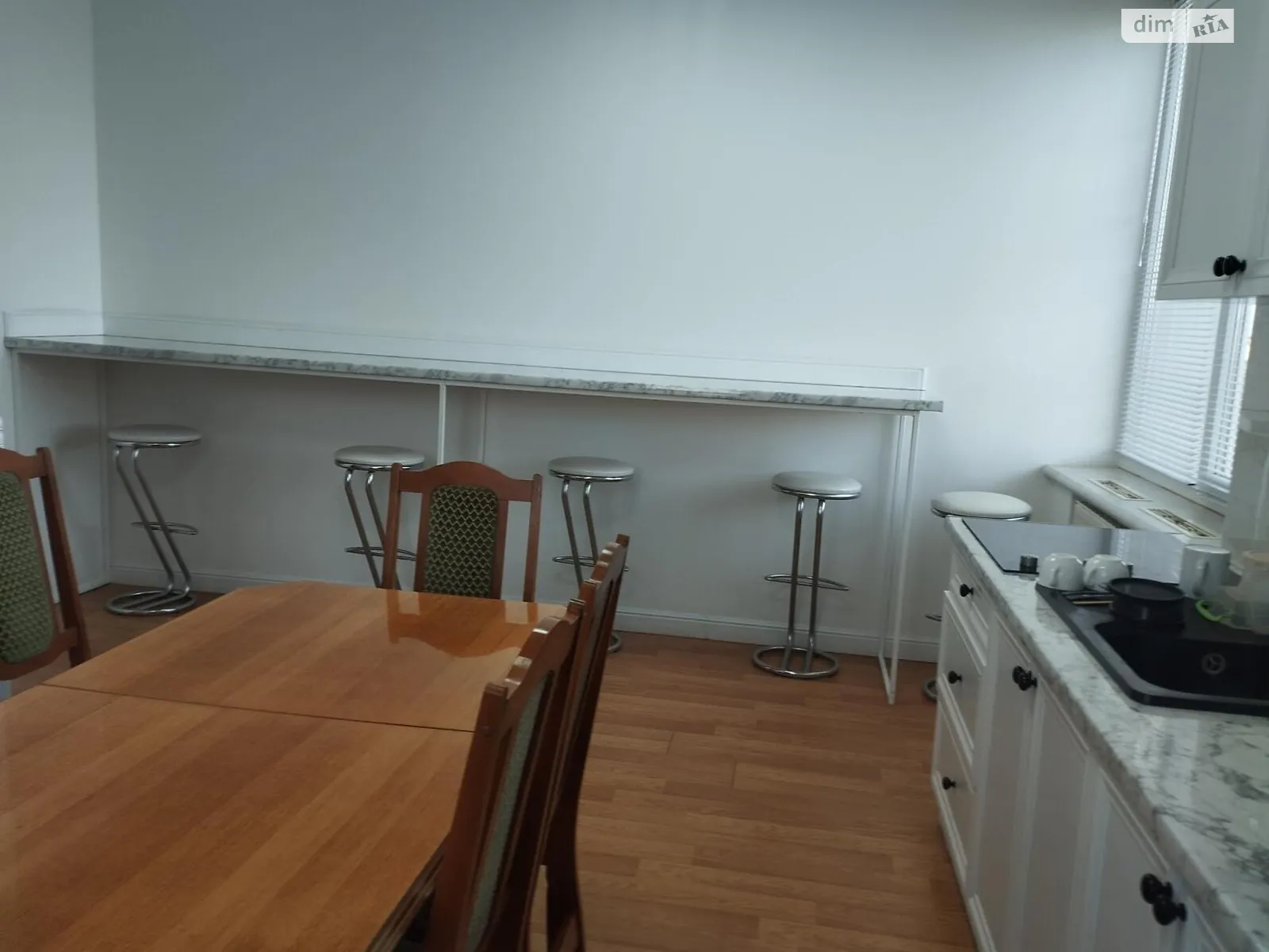 Здається в оренду офіс 20 кв. м в бізнес-центрі, цена: 140 $ - фото 1