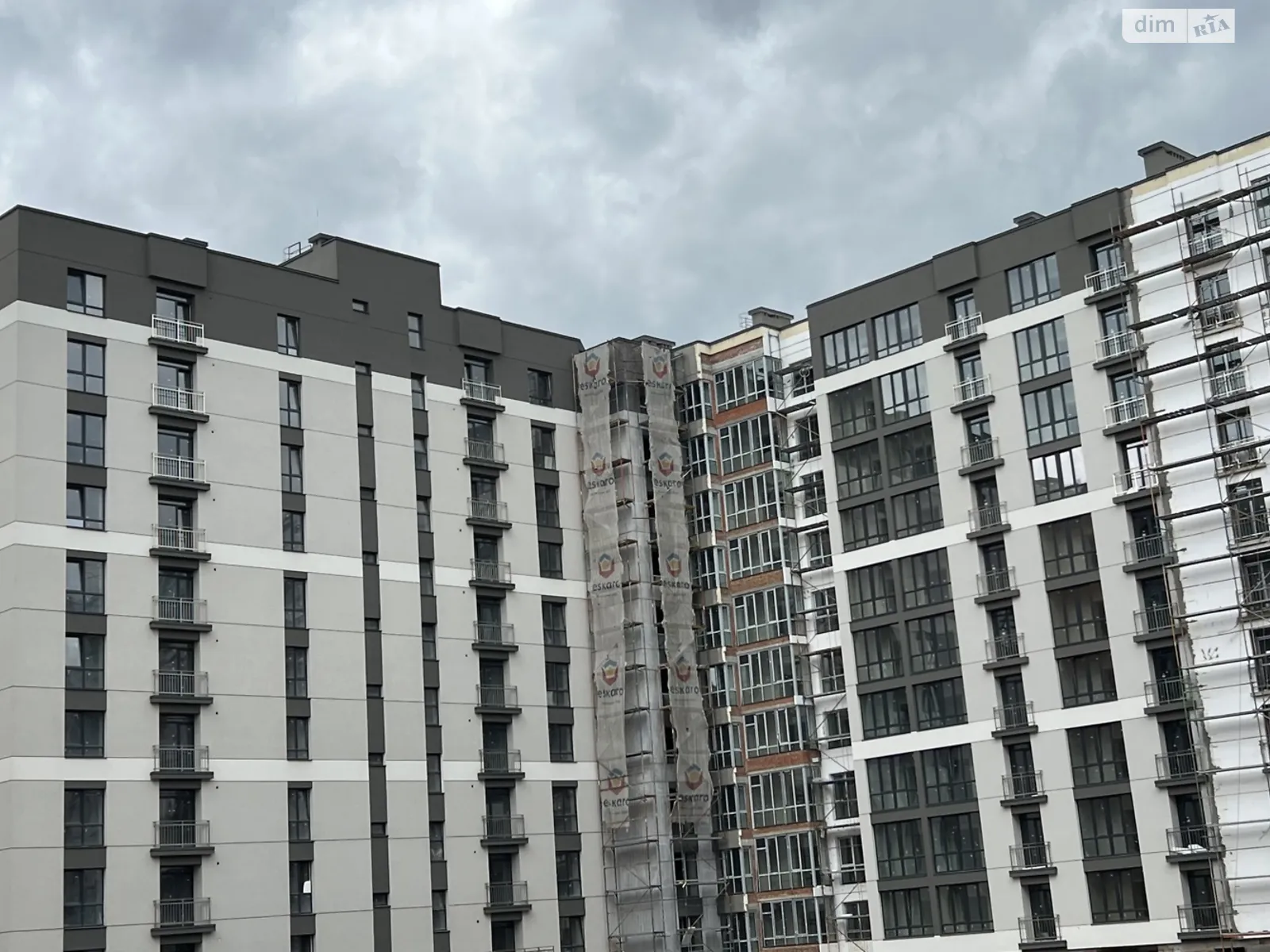 Продається 2-кімнатна квартира 62.5 кв. м у Крихівцях, вул. Довженка О. - фото 1