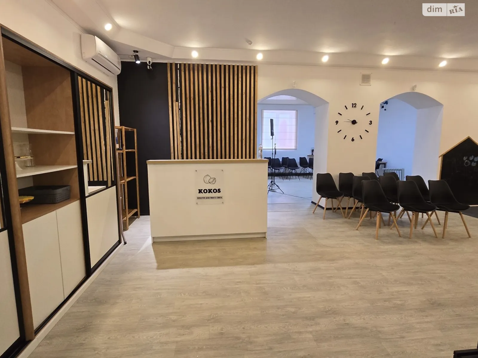Сдается в аренду офис 90 кв. м в бизнес-центре, цена: 15000 грн - фото 1