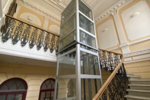 Продаж квартири, Одеса, р‑н. Приморський, Гоголя вулиця