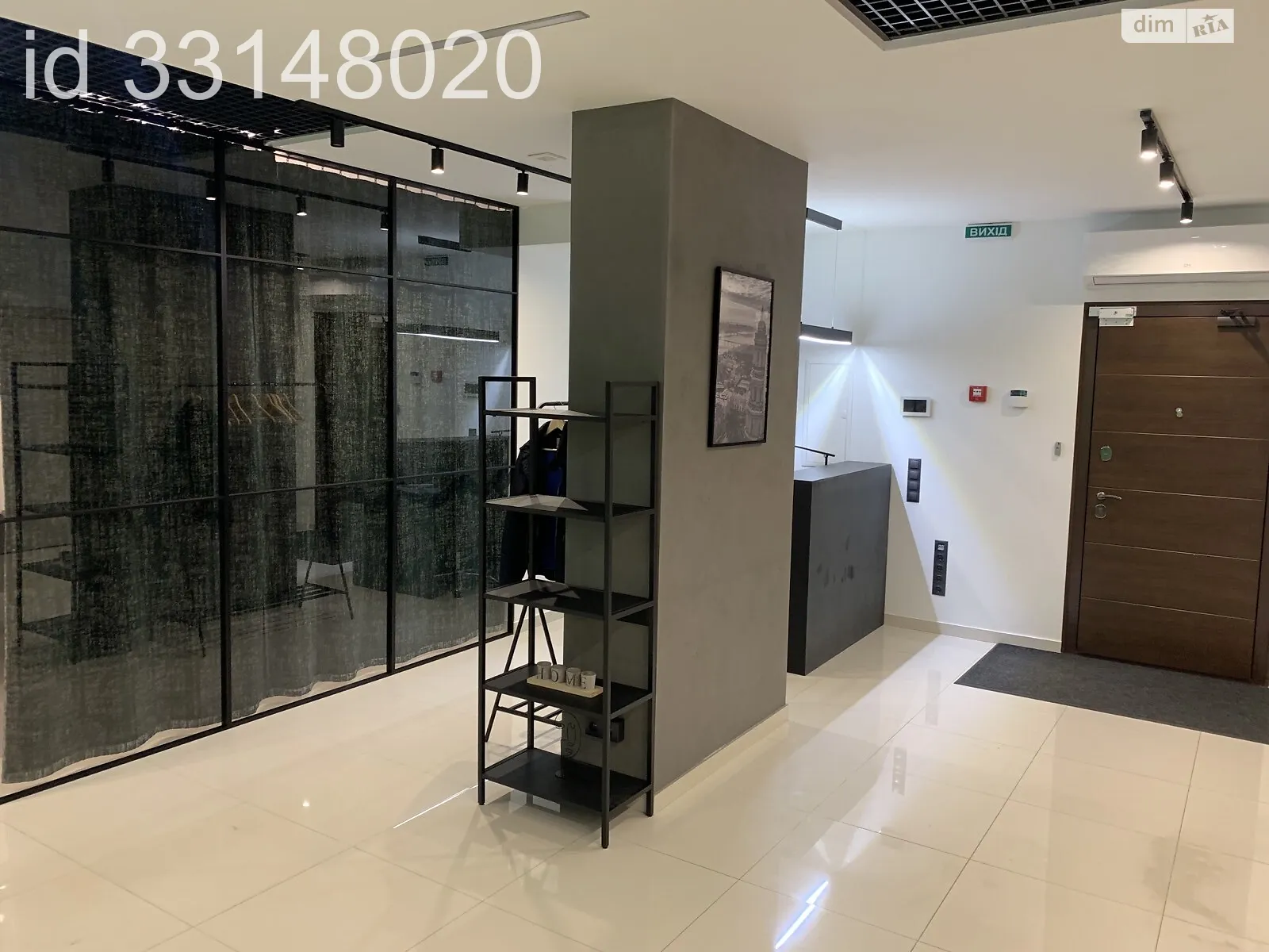 Сдается в аренду офис 88.3 кв. м в бизнес-центре, цена: 1900 $ - фото 1