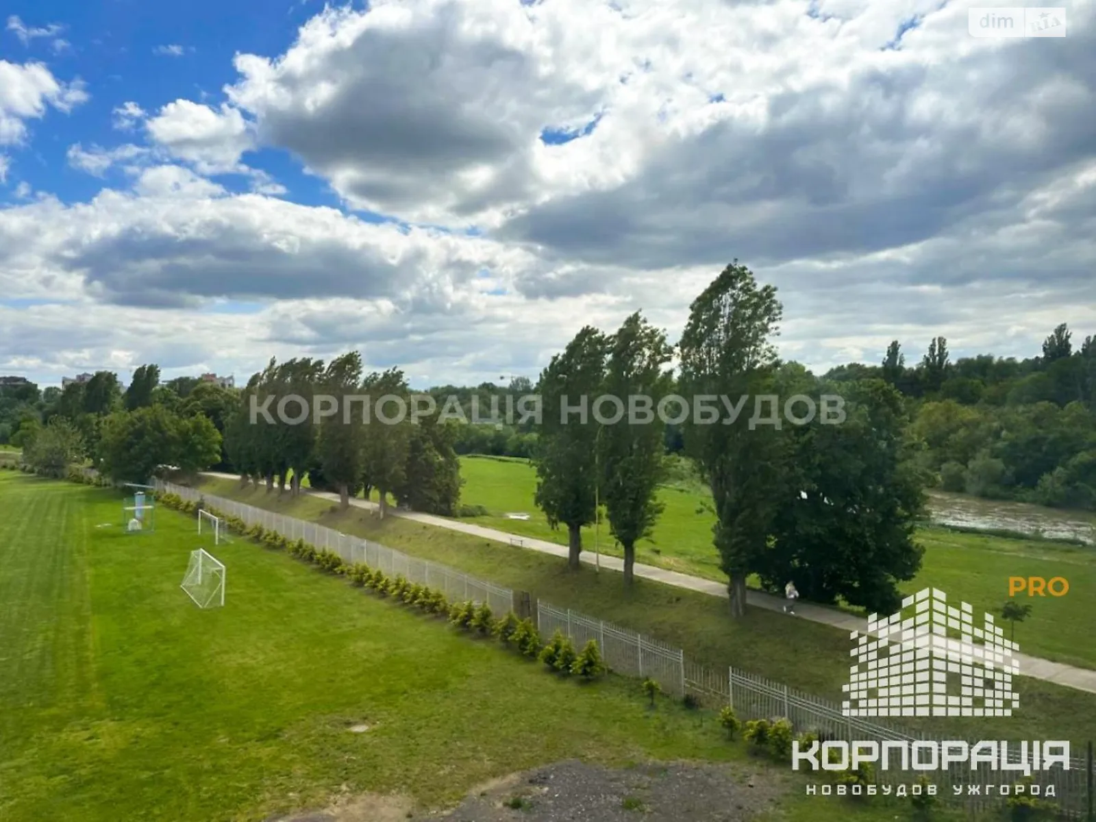 Продается 3-комнатная квартира 81.6 кв. м в Ужгороде, ул. Гленца - фото 1