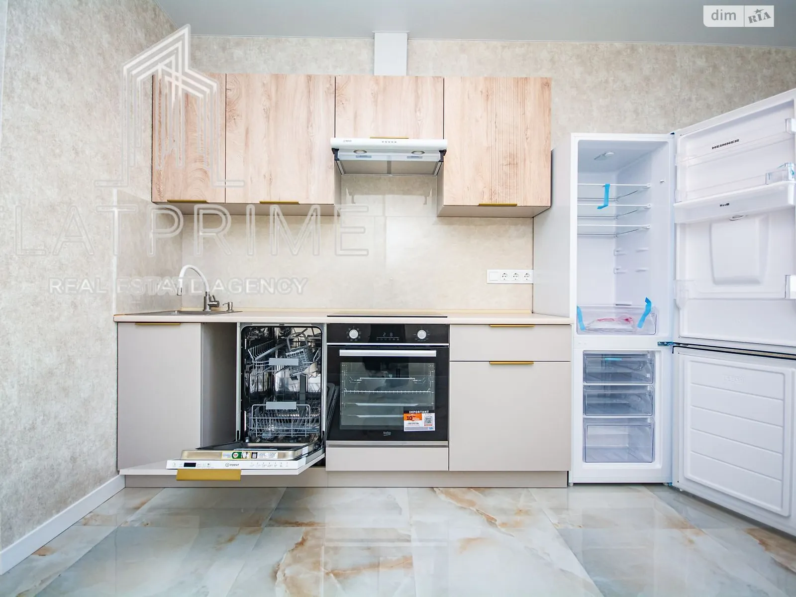 Продается 1-комнатная квартира 41 кв. м в Киеве, ул. Всеволода Змиенко, 34/21 - фото 1