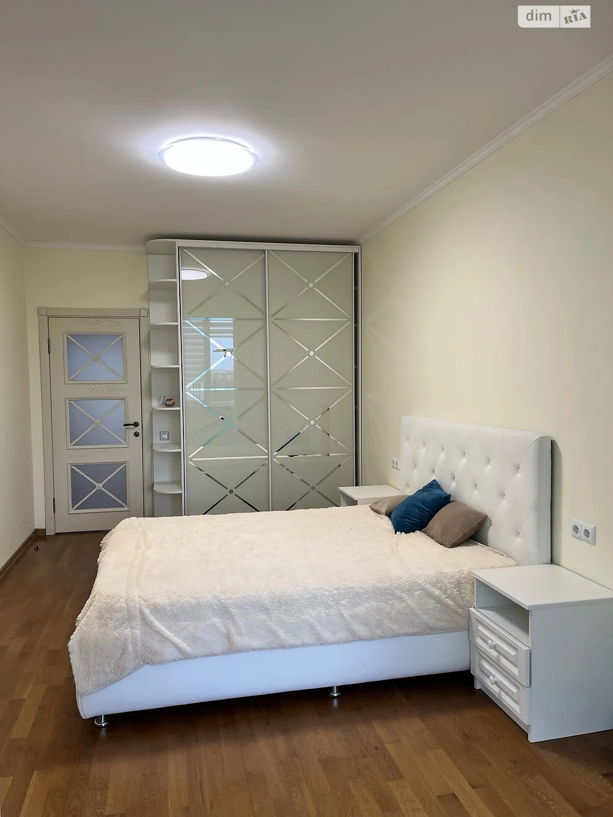 Сдается в аренду 2-комнатная квартира 85 кв. м в Львове, цена: 650 $ - фото 1