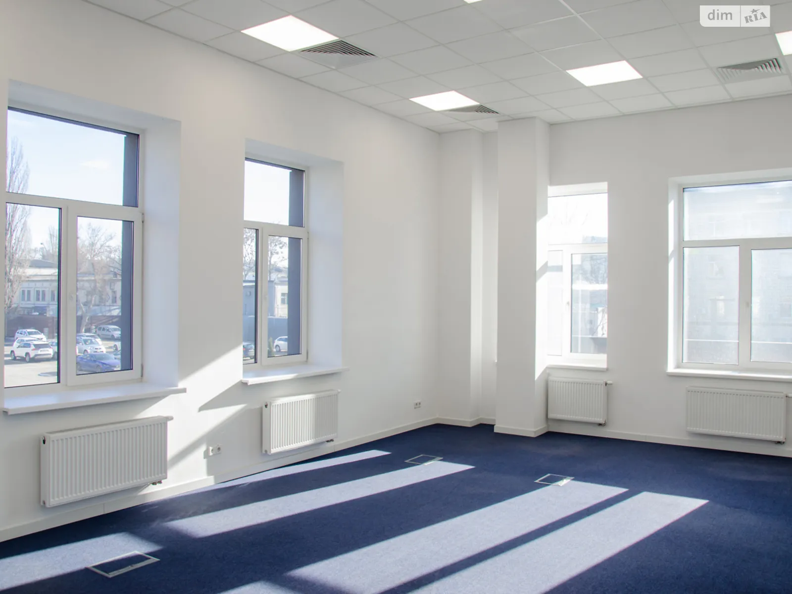 Сдается в аренду офис 678.04 кв. м в бизнес-центре, цена: 15372 $ - фото 1