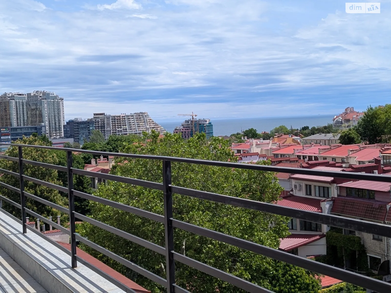 Продается 2-комнатная квартира 60 кв. м в Одессе, ул. Педагогическая, 34А - фото 1