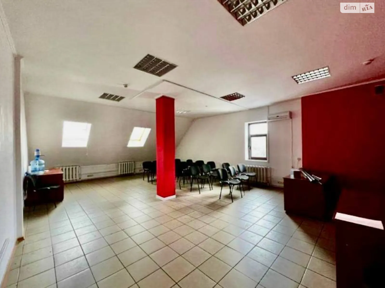 Сдается в аренду офис 250 кв. м в бизнес-центре, цена: 75000 грн - фото 1