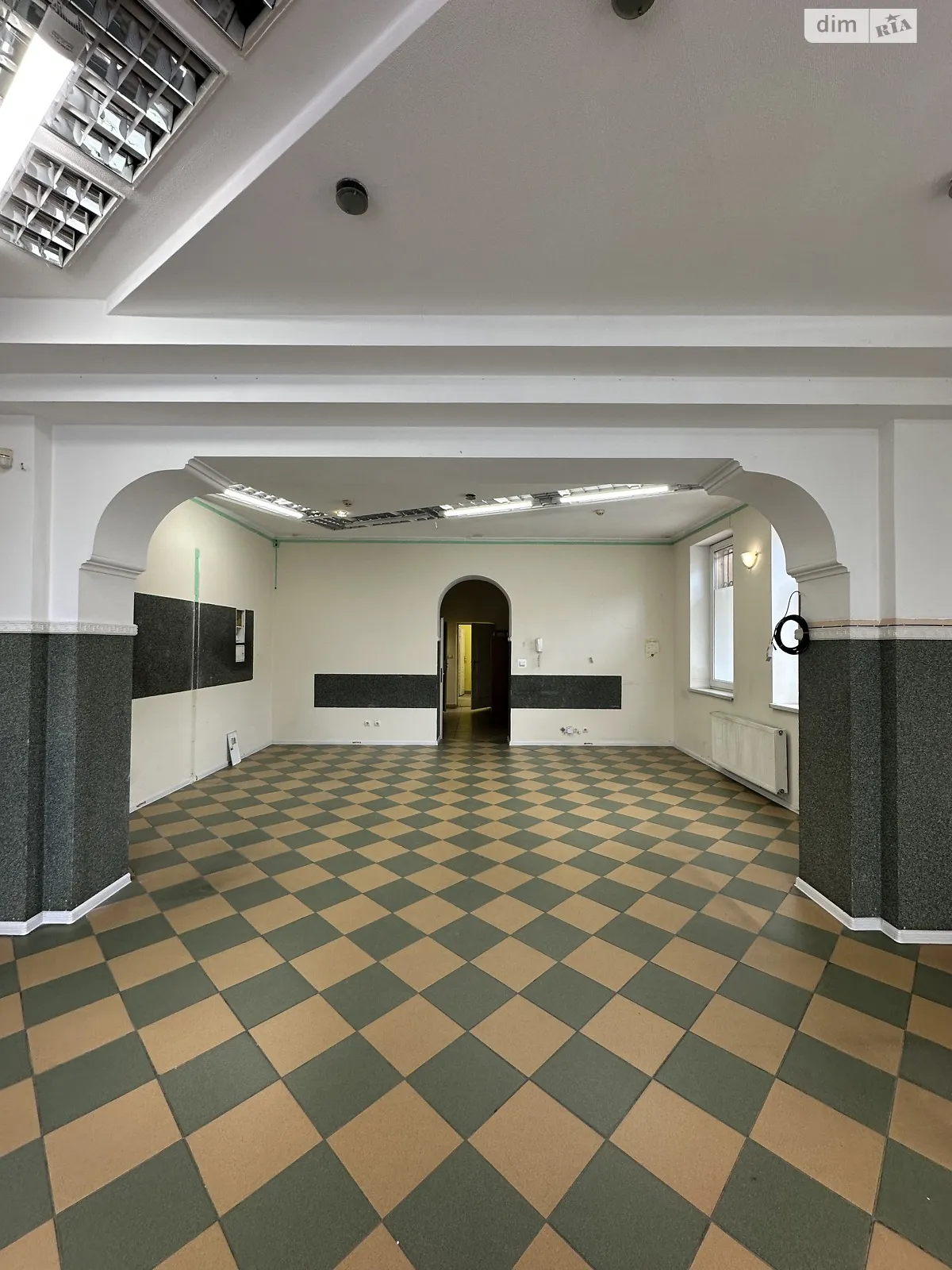 Продается помещения свободного назначения 92 кв. м в 2-этажном здании, цена: 99500 $ - фото 1
