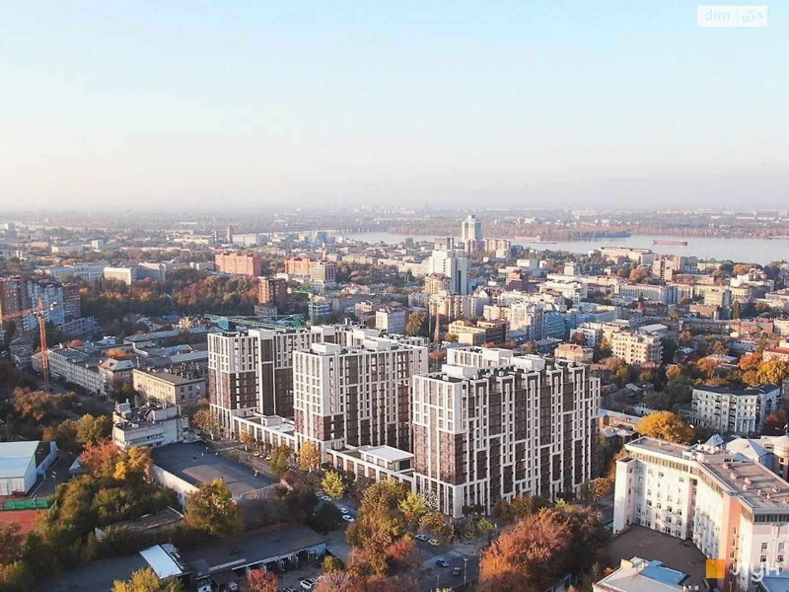 Продается 1-комнатная квартира 38 кв. м в Днепре, ул. Костомаровская, 1А - фото 1