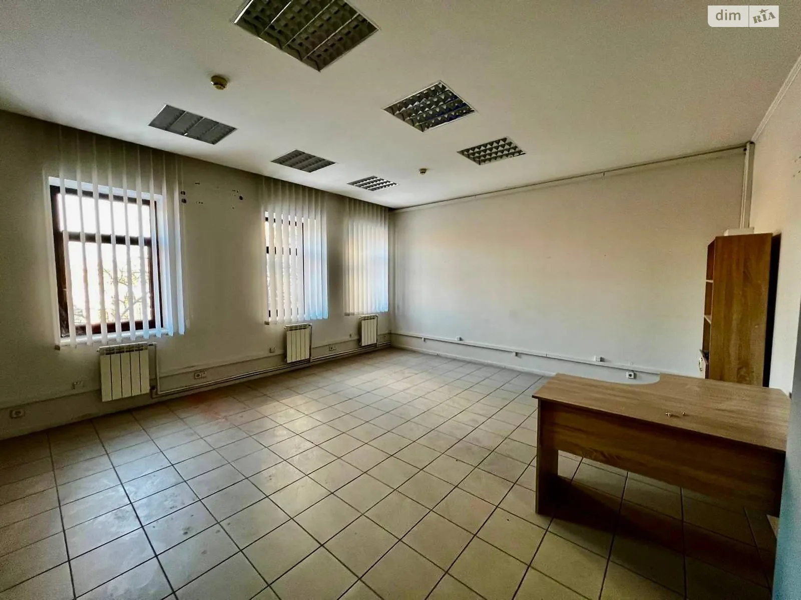 Здається в оренду офіс 90 кв. м в бізнес-центрі, цена: 27000 грн - фото 1