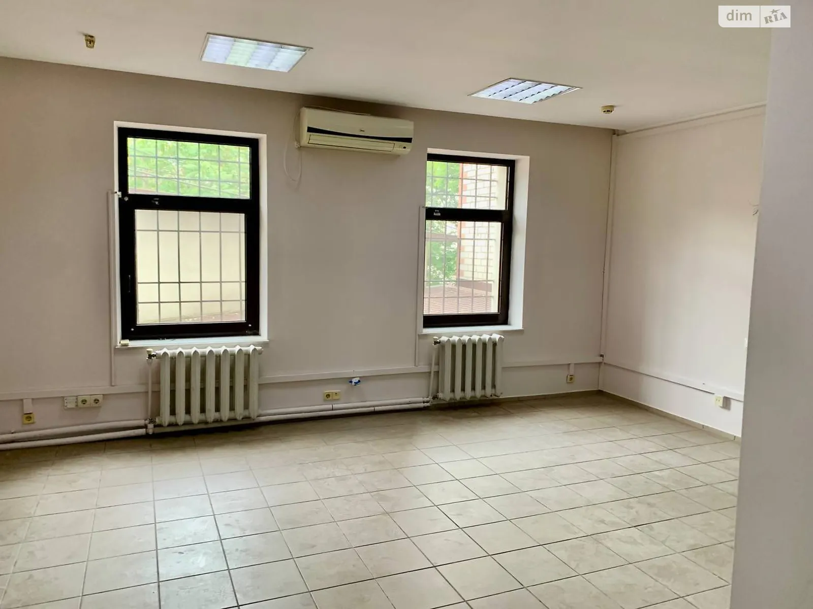 Здається в оренду офіс 50 кв. м в бізнес-центрі, цена: 15000 грн - фото 1