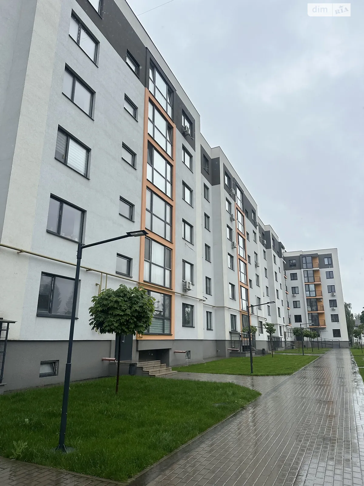 Продается 2-комнатная квартира 65 кв. м в Березиной, ул. Радужная - фото 1