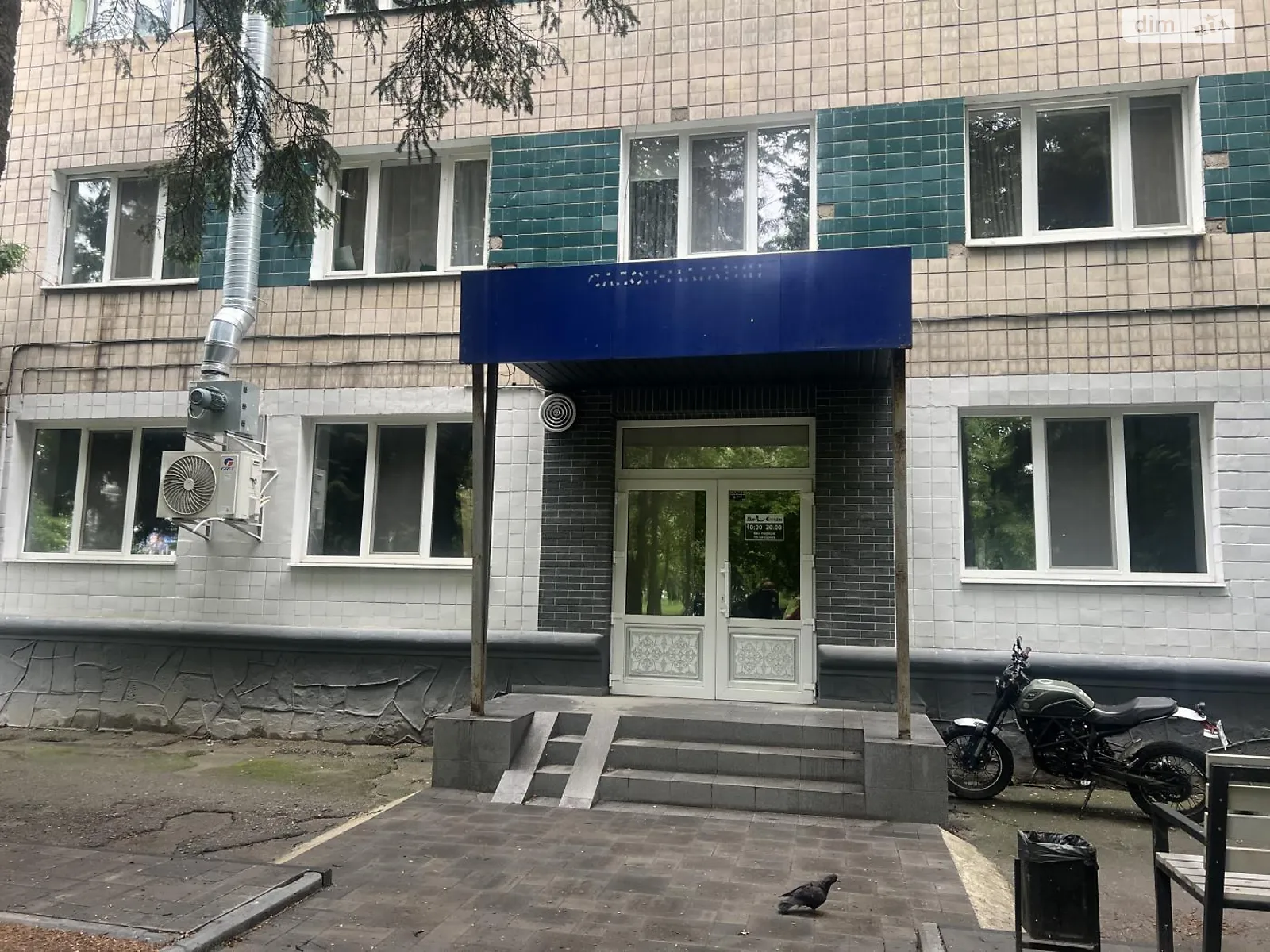 Сдается в аренду помещения свободного назначения 70.7 кв. м в 5-этажном здании, цена: 20000 грн - фото 1