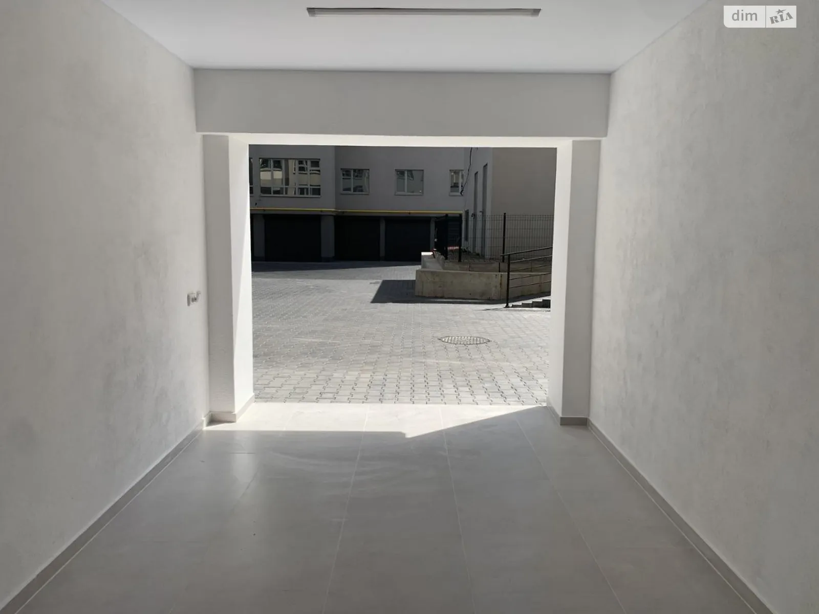 Продається окремий гараж під легкове авто на 19 кв. м, цена: 15800 $ - фото 1