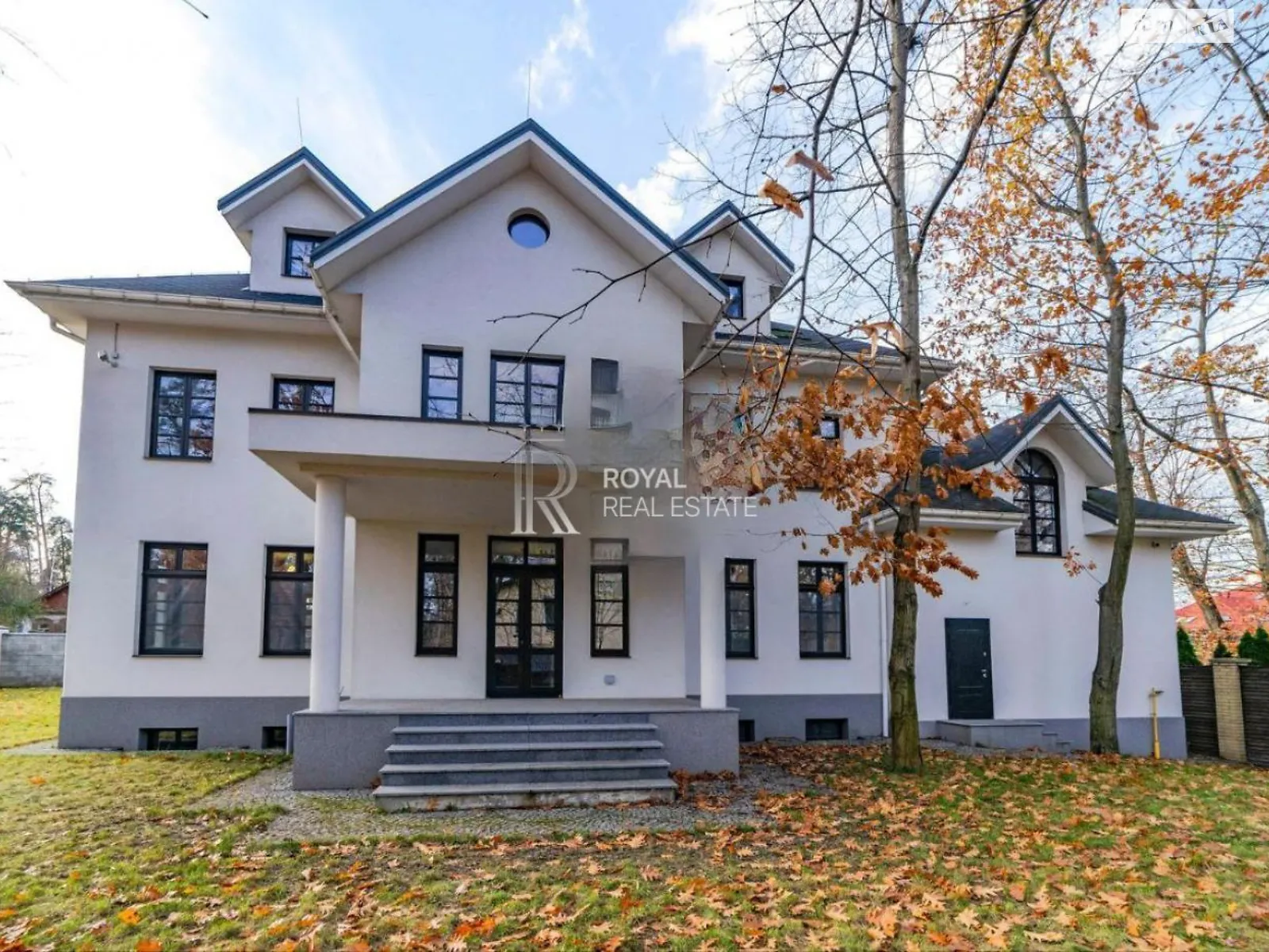 Продается дом на 2 этажа 545 кв. м с бассейном, цена: 980000 $ - фото 1