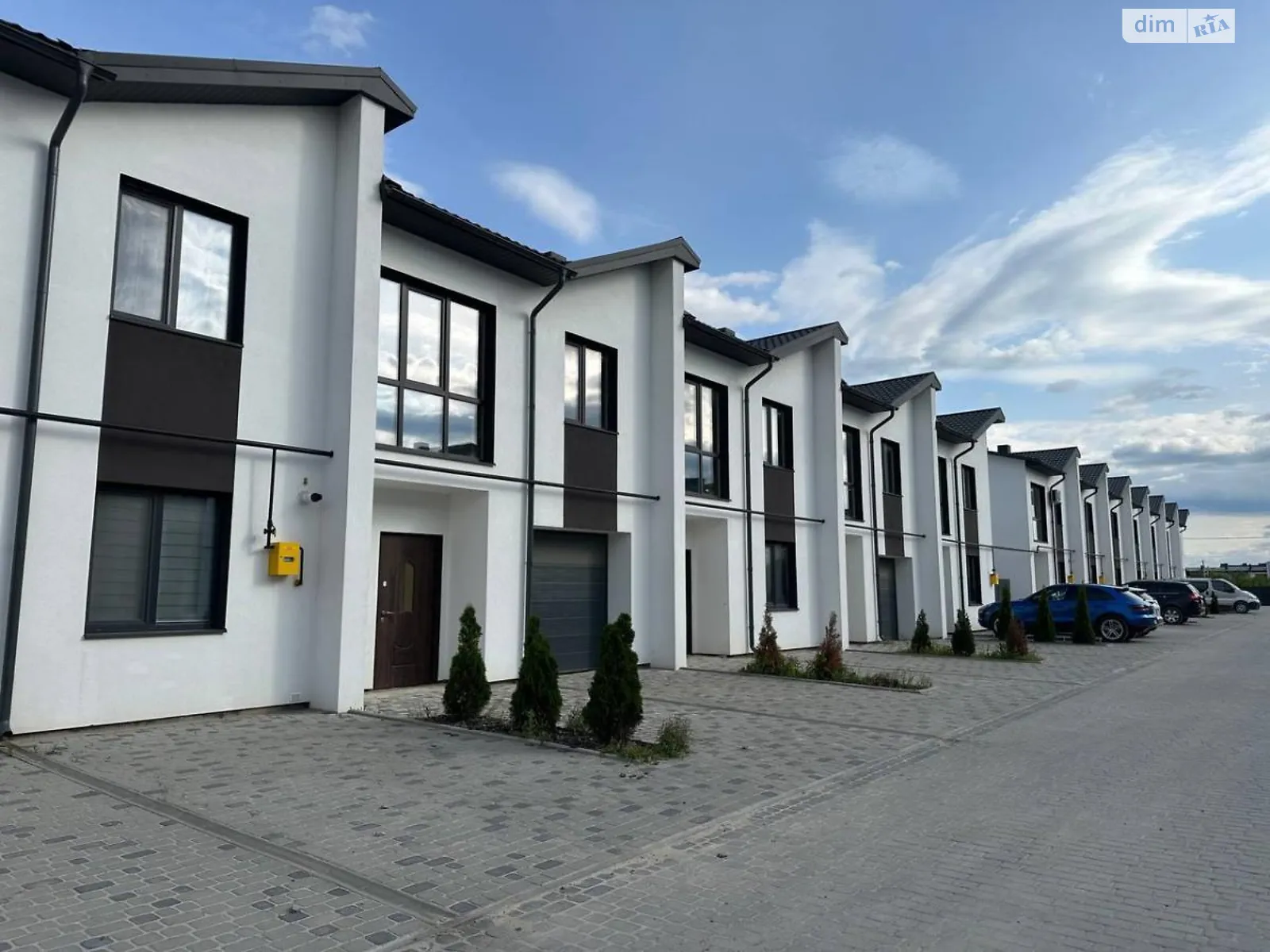 Криховцы (Ивано-Франковск) Таунхаус West town, цена: 90000 $ - фото 1