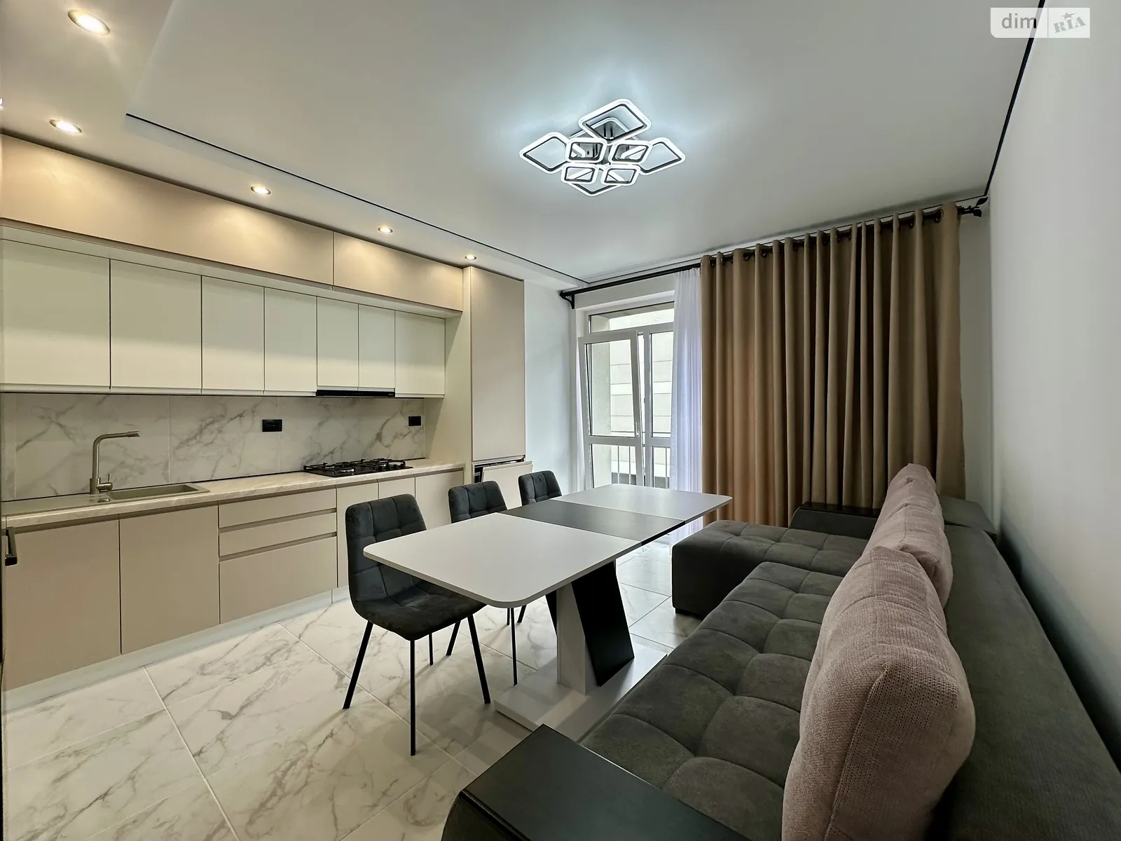 Здається в оренду 2-кімнатна квартира 62 кв. м у, цена: 500 $ - фото 1
